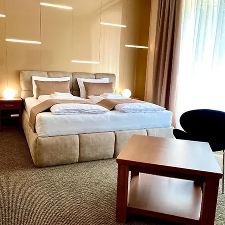Borostyán Panzió Hotel Kaposvár Kültér fotó