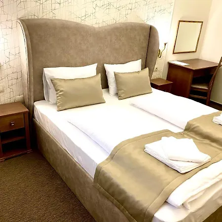 Borostyán Panzió Hotel Kaposvár Kültér fotó